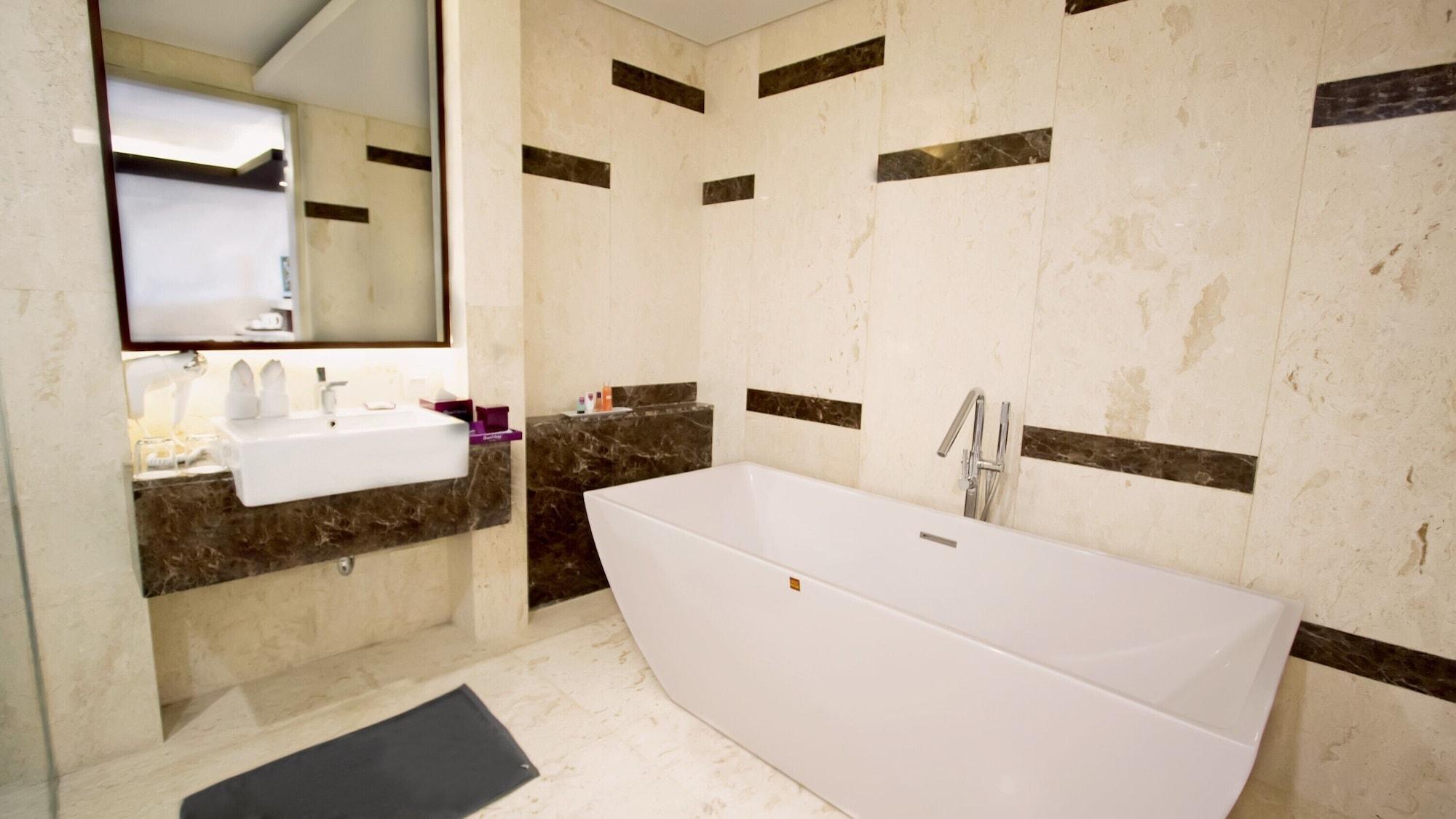 Hotel Quest San Denpasar By Aston Extérieur photo