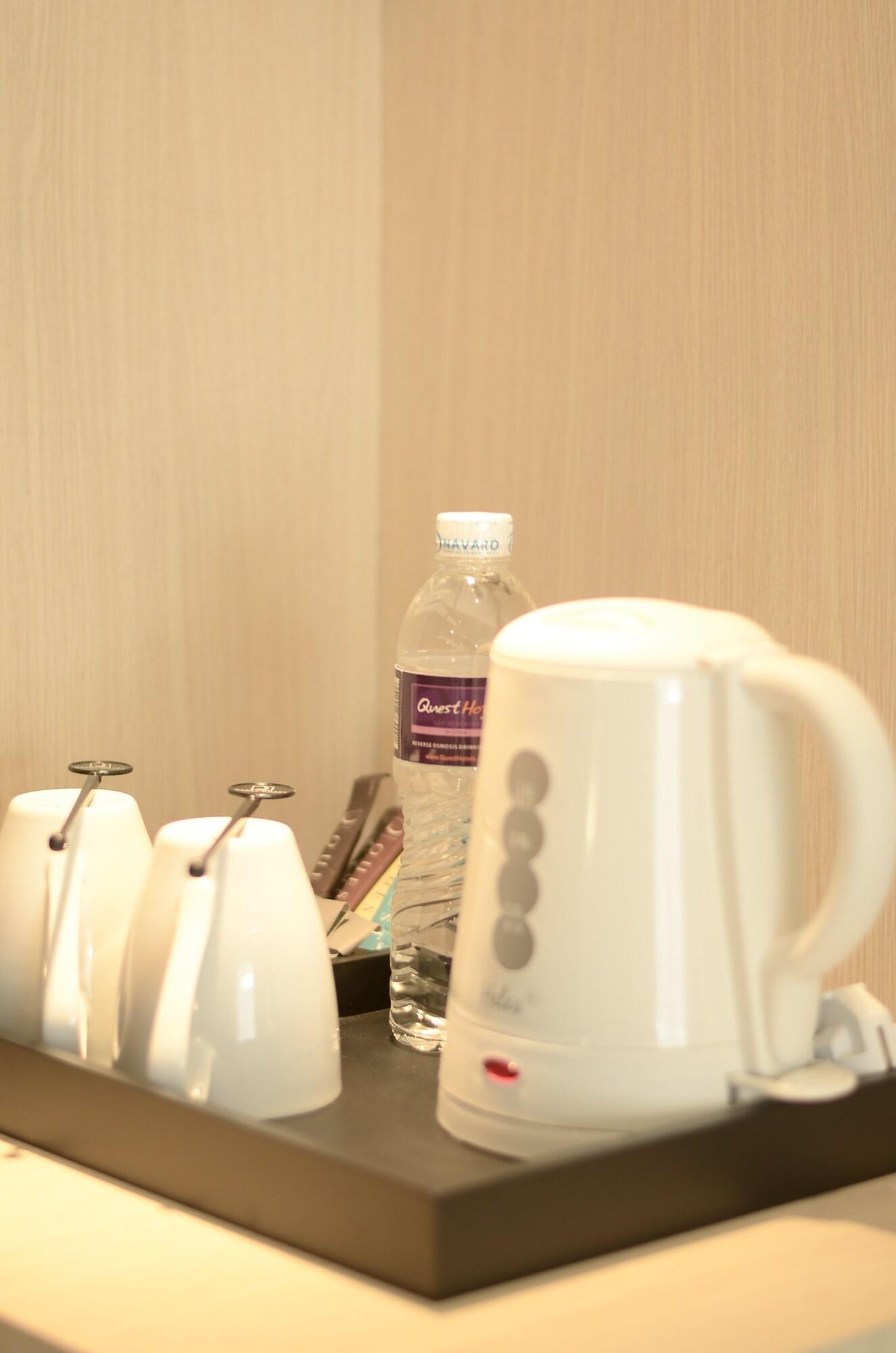 Hotel Quest San Denpasar By Aston Extérieur photo