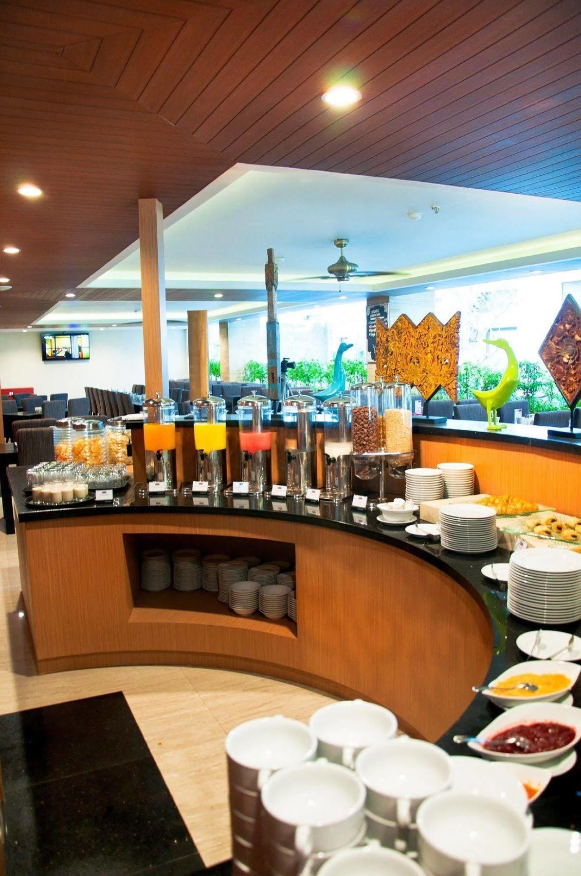 Hotel Quest San Denpasar By Aston Extérieur photo