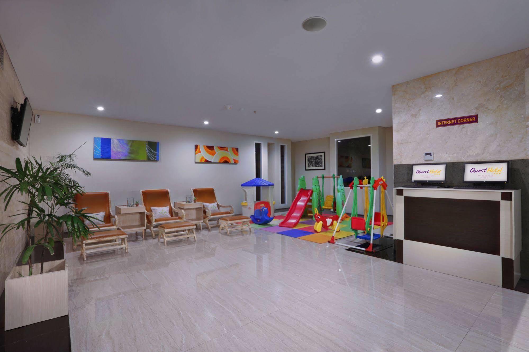 Hotel Quest San Denpasar By Aston Extérieur photo