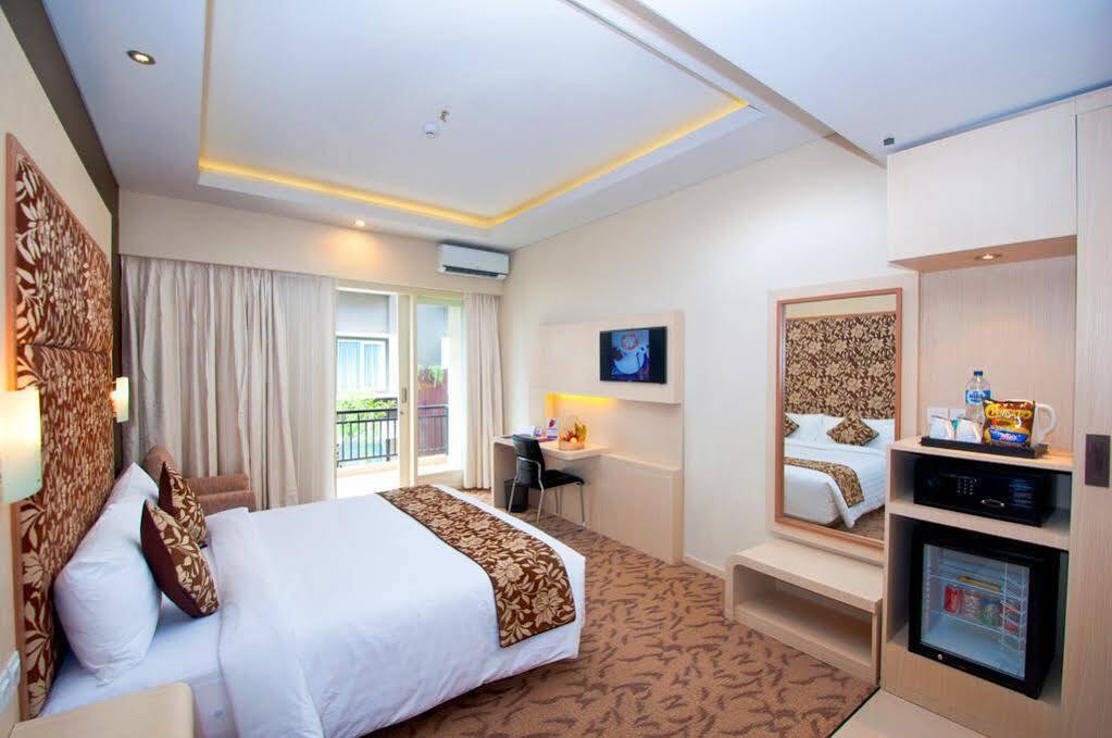 Hotel Quest San Denpasar By Aston Extérieur photo